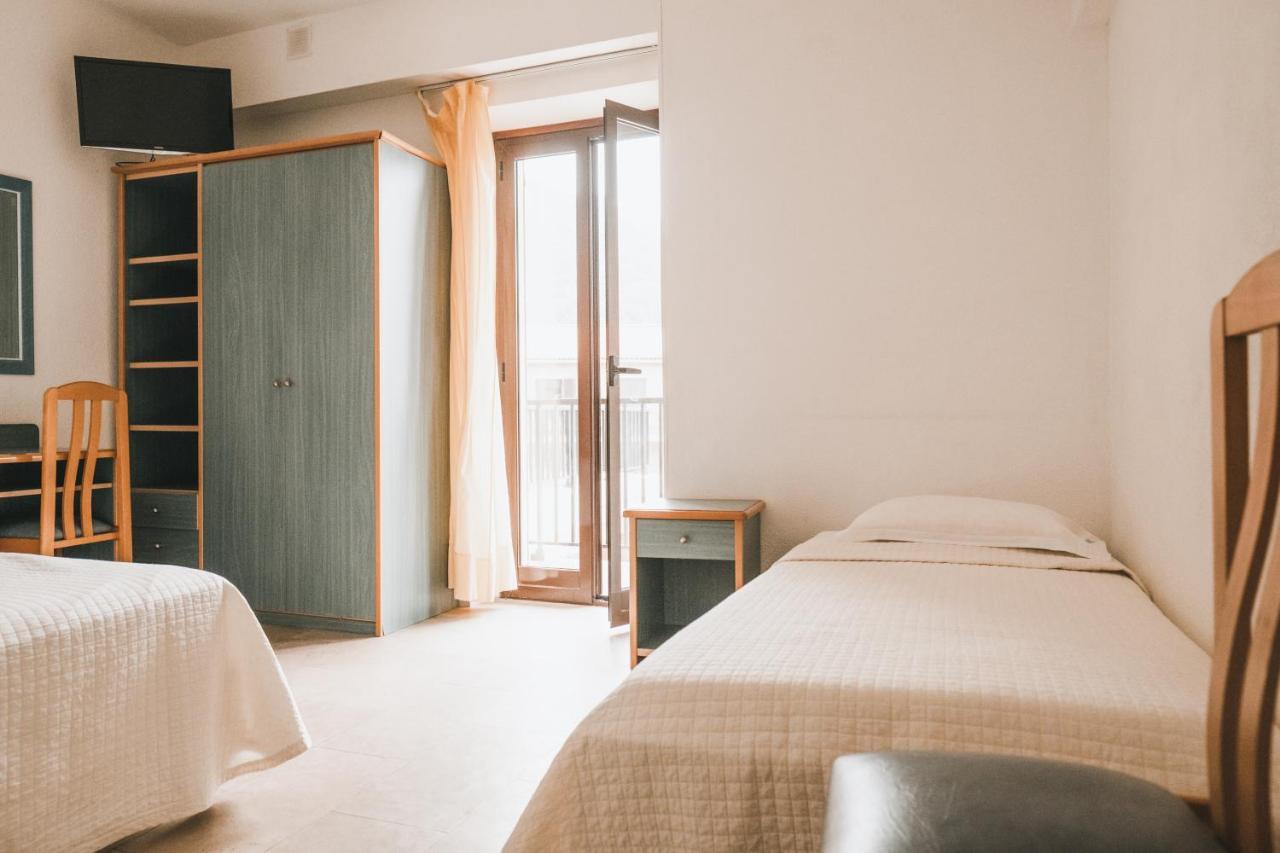 Hôtel Ideal Porto  Esterno foto